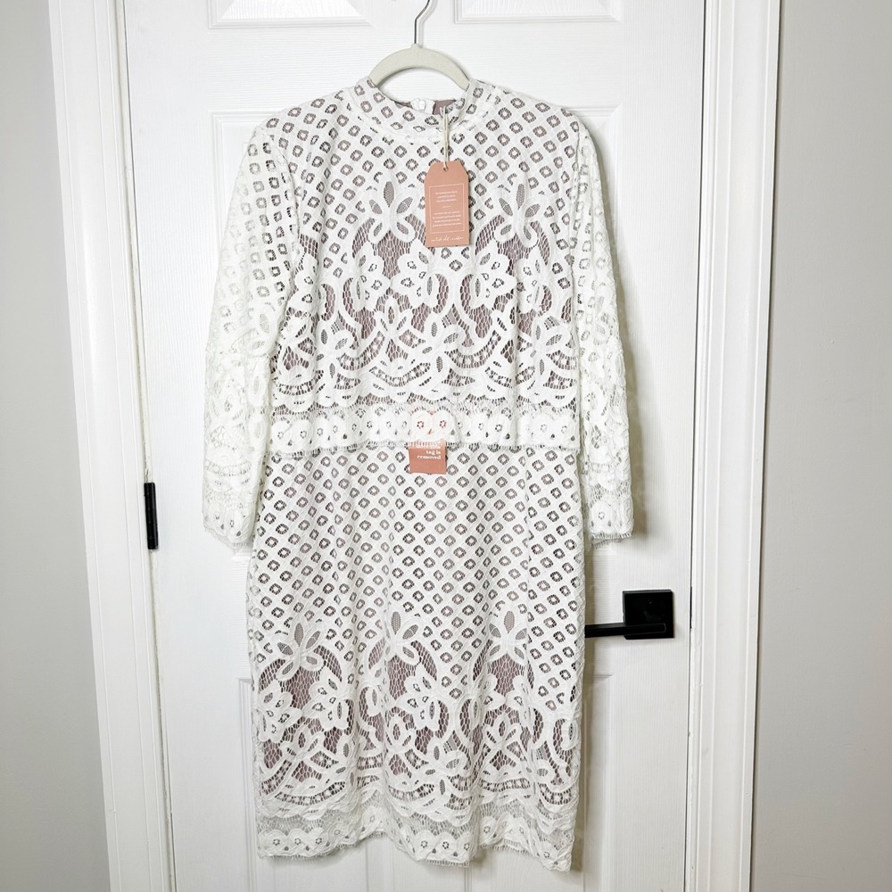 Ivy City Lacey Dress Womens 1X White Mauve Floral Lace Mock Neck Bell Sleeve NWT - Picture 2 of 7